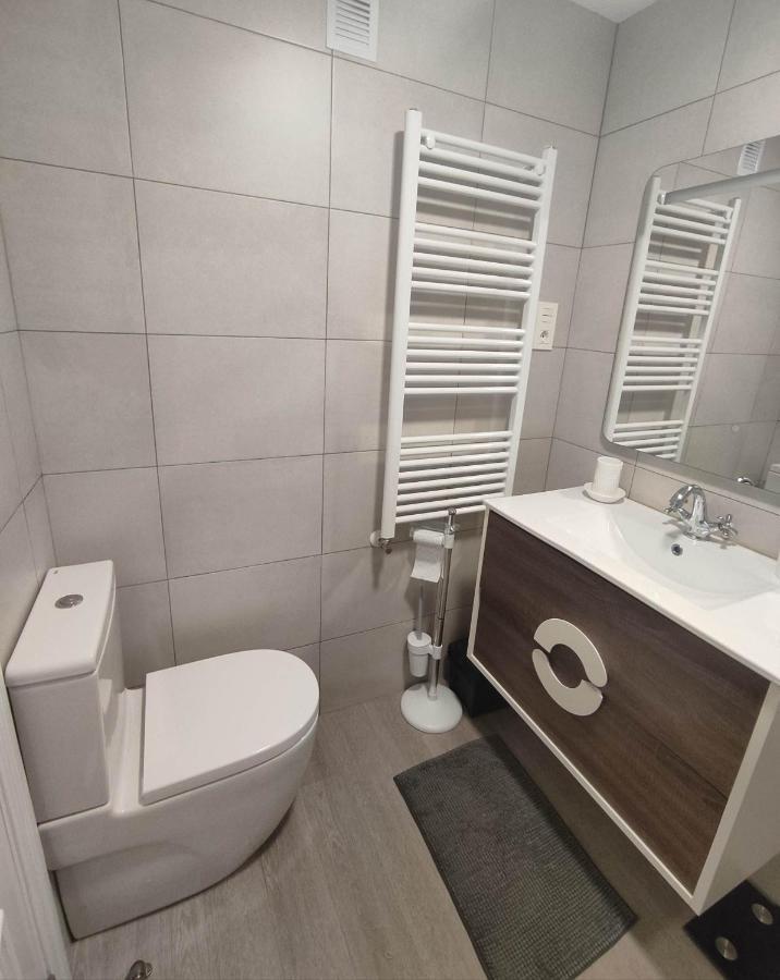 شقة Precioso Apartamento Con Terraza, Pistas De Padel Y Piscinas كاسترو أورديالس المظهر الخارجي الصورة