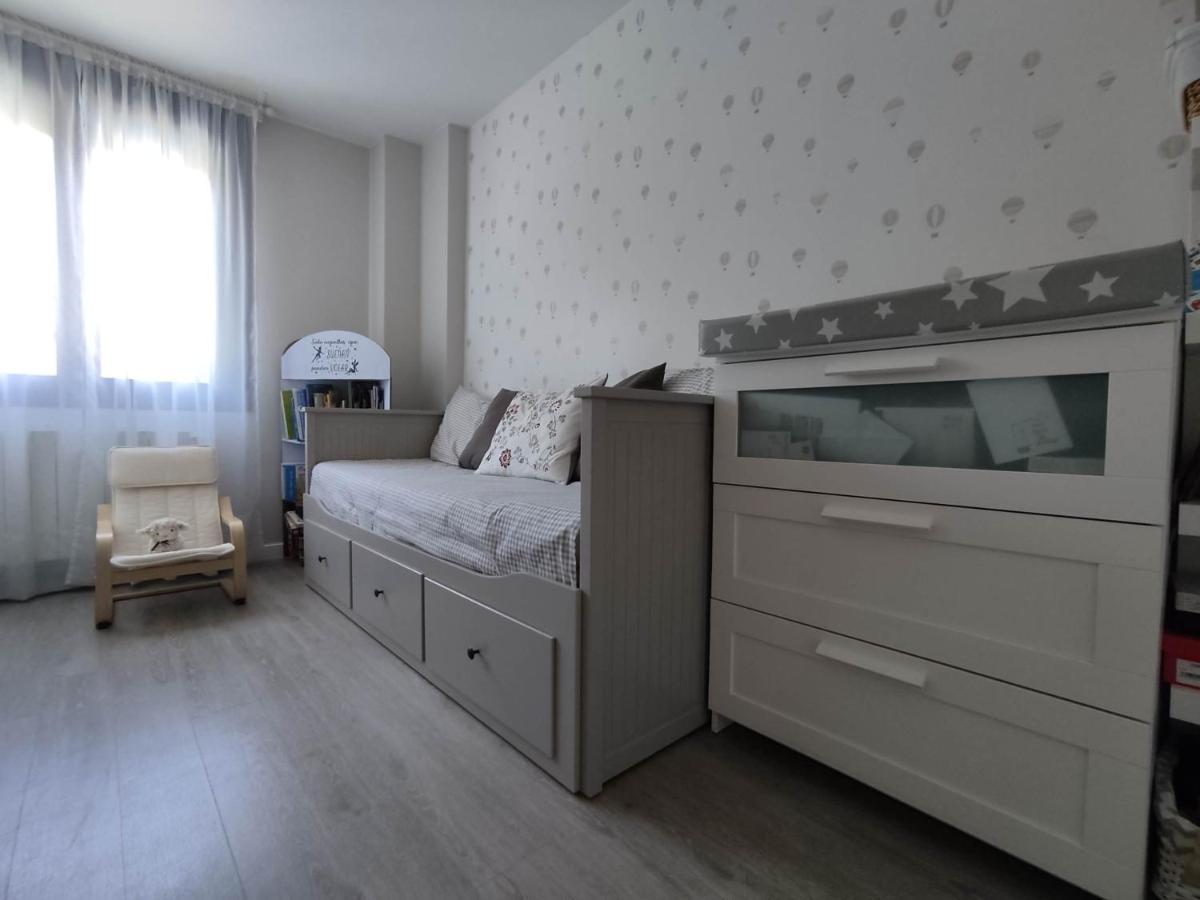 شقة Precioso Apartamento Con Terraza, Pistas De Padel Y Piscinas كاسترو أورديالس المظهر الخارجي الصورة