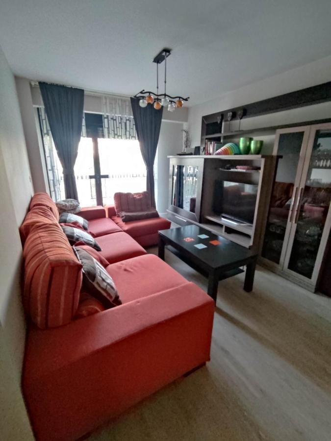 شقة Precioso Apartamento Con Terraza, Pistas De Padel Y Piscinas كاسترو أورديالس المظهر الخارجي الصورة
