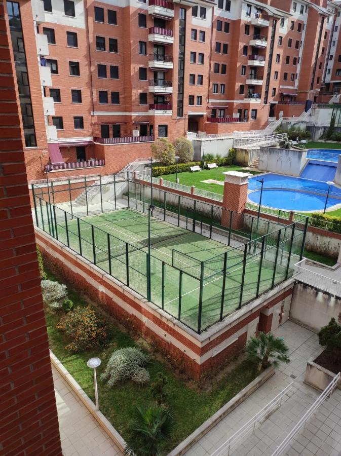 شقة Precioso Apartamento Con Terraza, Pistas De Padel Y Piscinas كاسترو أورديالس المظهر الخارجي الصورة